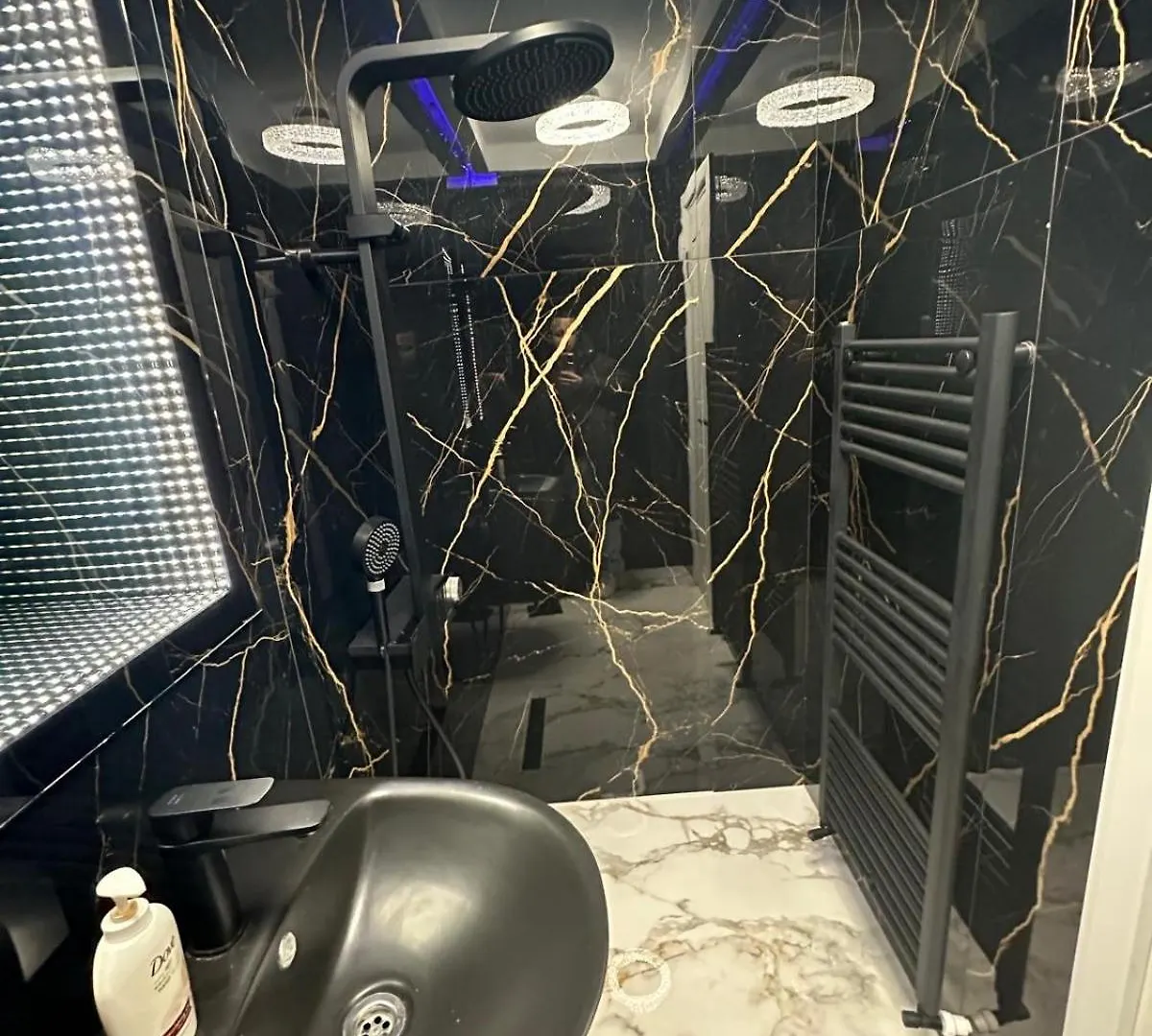 Studio Lipscani Bukarest Lägenhet