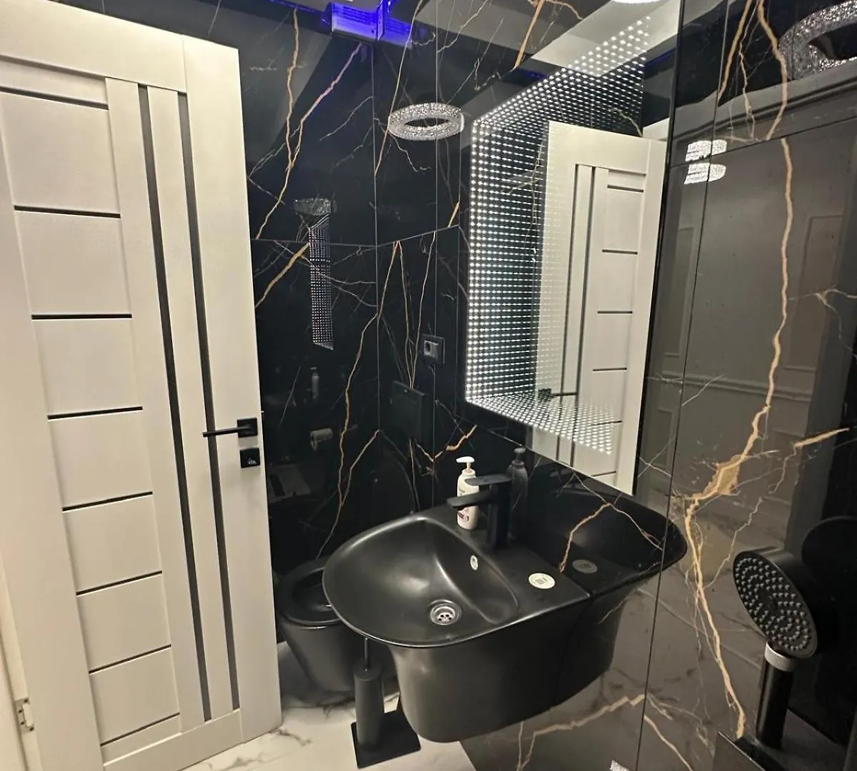 Studio Lipscani Bucharest Apartment